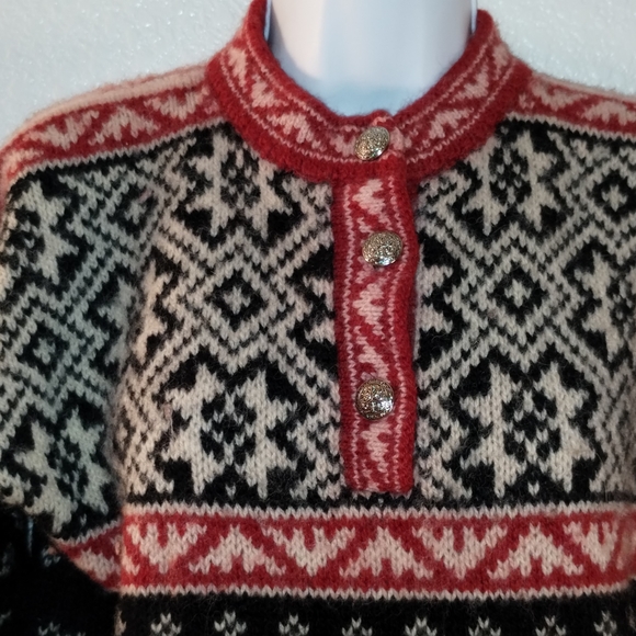 L.L.BEAN Freeport Maine Sweater 85% Wool 15% Nylon sz Extra Small Barbiecore Ski - Picture 12 of 13